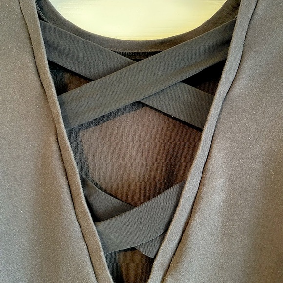 NWOT The North Face Mesh Criss Cross Sweater Sz L - Picture 3 of 10